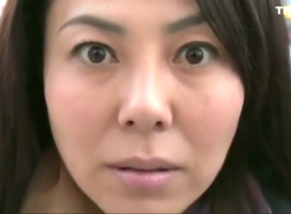 『ヘンリー塚本作品』「私は45歳独身…70歳父とSEXしています…」そんな四十路女がパートの面接で男と…