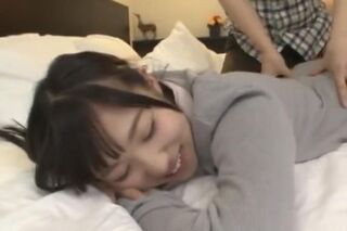 健全添い寝リフレで働くJK(栄川乃亜)と店外デートで本番セックス