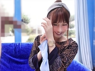 〖マジックミラー号〗「やだぁ、恥ずかしい♡」地方の激カワ美少女が草食男性を素股ご奉仕♡