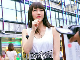 有名AV女優がナンパ待ち！声をかけてきた一般男性とAV撮影交渉