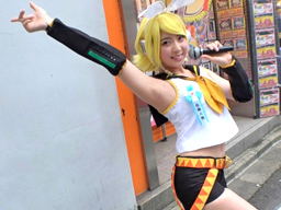 秋葉原で気さくなコスプレイヤーをナンパ！仕事帰りにホテルへ誘って取材