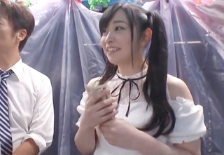 素人ナンパ「奥気持ちぃ♥」元彼女とよりを戻したい男のもとに誘導したら、盛り上がってだいしゅきホールドするセックス！