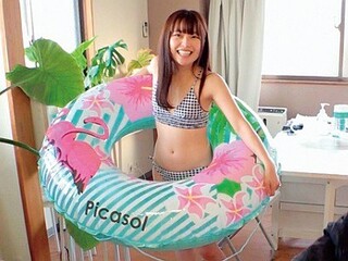 【素人ナンパ】真夏のビーチで口説いた素人を即ハメ♥ビキニの美少女をナンパ★可愛い美女と中出しセックス★