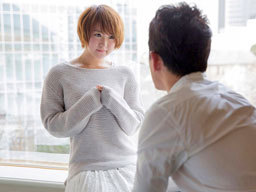 「緊張して手に汗が///」自らAVに応募してきたちょいぽちゃ素人