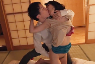 〈義母ドラマ〉再婚してデキた連れ子の息子。女は妻よりも母としてイキようと思ったがムスコで常時イってる始末ww