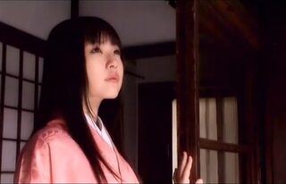 〈つぼみ人形〉完全無欠の生きたお人形さんとお手玉してたら突然ちんぽ露出する男！分かるわ。当然だわww