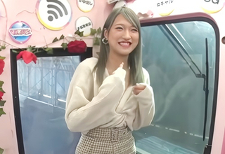 【連続射精・連続中出し】「またいっくぅ♡」スレンダー美乳おっぱいのド派手な白ギャルがデカチンに完全快楽堕ちするSEX！