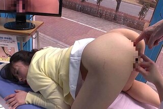 ☆シロウトギャル☆ 悶絶アナルイキ！辛抱堪らずイキ潮大噴射！ヒクつく肛門に指を突っ込んで完全未開発のアナルＶスポットを刺激された２４歳になる現役看護師が精神崩壊！脳天を貫くような経験したことがない強烈な絶頂感の連続に耐え切れず肉体と精神の限界を突破した素人ギャルが魅せる衝撃的な姿を見逃すな！