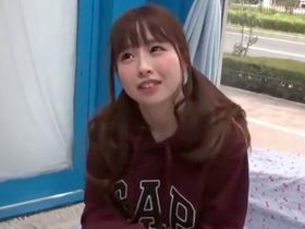 恋のお悩み相談と称してナンパした女子大生の優しい心につけ込んで生挿入中出し！