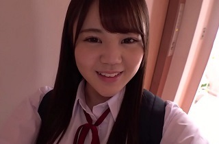 真っ白もちもち肌+柔らか美乳の美少女JKに正常位激ピストンで突きまくるハメ撮りSEX