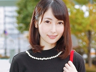≪人妻≫セレブな奥様のおっぱいにマッサージ！『乳首気持ちいい♡』Eカップの人妻を口説いて不倫SEX