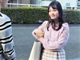〖素人ナンパ〗恥ずかしがり屋の女子大生 幼い顔からは想像できない超剛毛にギャップ萌え