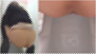 【トイレ脱糞】汁付き軟便を捻り出す厚底シューズお姉さん。この後ろ姿は絶対可愛いはず…