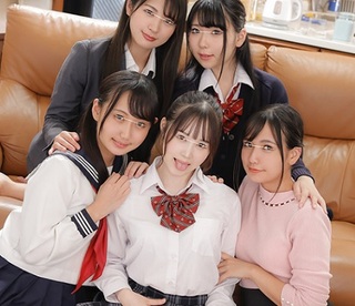 【女子校生ハーレム】ボインポロリし肉棒に跨がり膣内射精で抜き絞る女子校生