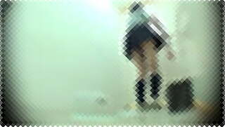 【JK着衣脱糞】故障中トイレでがっつり漏らすミニスカ女子校生。ノーパン生活開始！！