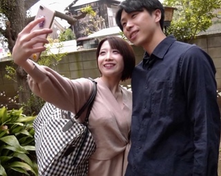 ごめんね私気持ちイイのぉ…最悪の新婚旅行！愛する妻が最低のチンポ堕ち！