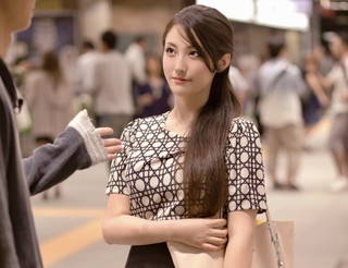 こんな可愛い奥様とセックスしたい！美麗妻が心もカラダもやがて中出しまでもを許してしまう！