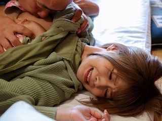 【ながえスタイル】逃亡犯の男たちに襲われ人質となり性欲の道具にされた民宿経営の人妻強姦レイプ凌辱セックス！