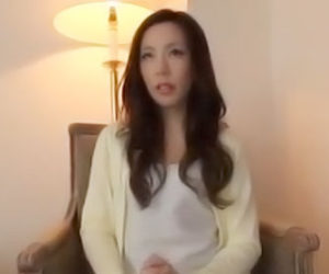【個人撮影】熟女で素人の人妻の手を縛って