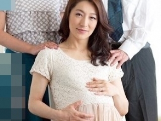 〖四十路熟女〗子供が出来ない娘に懇願されて、娘婿と中出し交尾