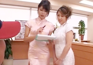 【ダブル痴女エステ】「それでは部屋へ…♡」ムチムチ巨乳おっぱい美魔女とスレンダー美女が同時にチンポに奉仕してくれる！