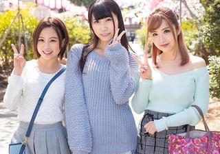 素人ナンパ「えぇ♡恥ずかしぃ♡」花見中に飲んで下ネタもOKになってる美人JD三人組をMM号の中に連れ込んで・・・