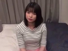 ネット番組のインタビューを装い女子大生をナンパ！初めての3P体験をしてもらい生中出し！