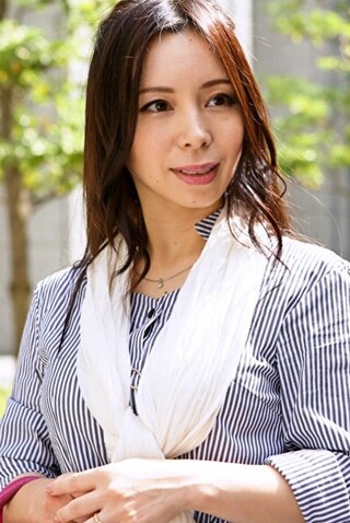 ☆人妻ナンパ☆ ３８歳だとおっしゃるこの上品でエレガントな見た目からは想像もつかない絶頂ズラで絶叫イキを連発するとびきりスケベな美人奥さまをナンパ！女のツボを知り尽くしたナンパ師による過激な鬼イカセで濡れ匂うご無沙汰マンコを執拗に虐め抜かれて完全発情したドスケベ人妻の淫らな姿を見逃すな！