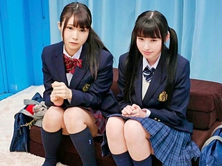 《MM》美少女ＪＫ二人組がトーク企画中に口りなちっぱいや童顔巨乳を揉まれてセクハラ♪♪チクビやクリを弄られ興奮したら援oセックス