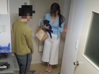 〔人妻熟女〕うわっ乳でっかぁ 深い谷間にフル勃起しちゃいました