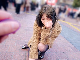 『お願い…止めて下さい…もうイキそう…んっあぅ…』ナンパした娘を高額謝礼で釣りリモバイ挿れてエッチな野外散歩挑戦させたら…