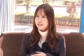 〈MM×人妻さん〉夫はパイロット。夫は今日もコックピットで空を飛び奥さまはコックを握って空飛ぶ気分！ww