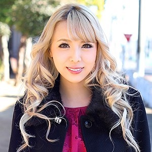 相月れいな