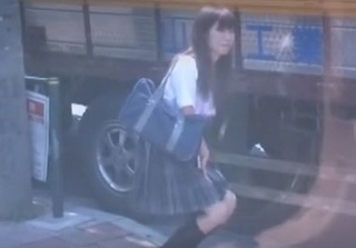 【リモバイ企画】「やばいやばいぃぃ…♡」微妙可愛くないスレンダー体系の制服素人娘が友達の前で腰くねらせて感じちゃうｗ