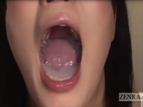 フェラでしっかり口内射精させてそのまま口内で精子を弄ぶ女がエロスすぎて・・・