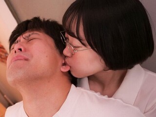 【架乃ゆら】酔っぱらって飲み屋のトイレで後輩とハメちゃうむっつりスケベな女子大生