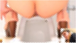 【トイレ排泄】ボテ尻から柔らかいウンチをもっさり捻り出す女性。臭そうな顔してるな！