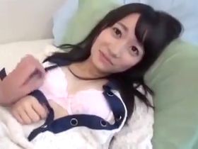 深夜番組のインタビューという名目でナンパした女子大生に素股からの流れで中出し！