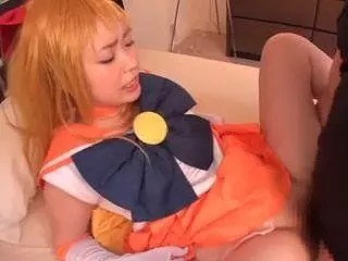 コスプレした水沢みゆのパイパンおめこにどぴゅっと中出し！