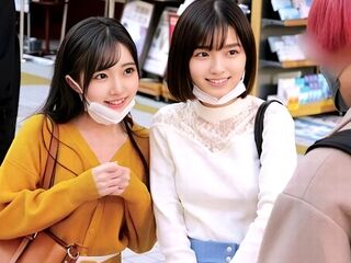 ＜M男いじめ＞貧乳JDが童貞をナンパして”逆3P”ハーレム！ドS痴女なエロ企画でデカ尻騎乗位…連続中出しで痙攣イキ＜素人＞