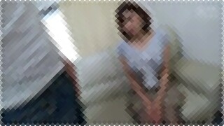 〈センズリ鑑賞〉それはまさに人妻の条件反射！ギンギンの起立棒を見ると思わずひと舐めそして咥えてしまうのだ！ww