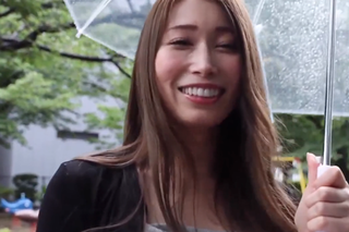 〈ドマゾ女優〉スレンダーデカ尻の肉体も仄かに陰りのある明るい笑顔も貪欲なまんこも真正淫乱M女！♡