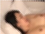 【素人】AV男優のデカチンにどハマりして騎乗位でヨガリ絶頂で喘ぎまくる素人娘
