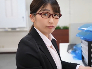 『もうすぐ定時だょ？』仕事が遅いダメ部下を優しく教えるフリして股間触り誘惑して…何度射精しても許してくれない豊満爆乳上司