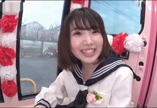 〈MM×女子校生〉あー私の記憶が確かならば卒業しても年度末までは保護対象だから条例に引っかかるんじゃなかったかとww