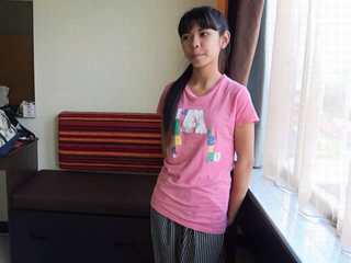 ＜アウロリ＞タイで見つけた肉便器”専用”のエロ貧乳少女をホテル連れ込み‼小柄なo女にデカチン挿入→無許可中出しの羞恥調教
