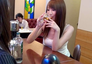 《美人若妻》「興奮しました？♥♥」人妻カフェでスレンダー巨乳おっぱいの美人ギャルが誘惑してくるから不倫SEXを楽しむｗ