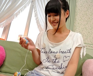 【美少女貧乳】1一回目の撮影で処女を奪われたまま次の濃密ファックでイキ乱す少女