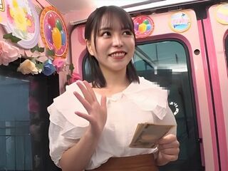 【MM便】可愛い美少女JDがヌルヌルオイル手コキに挑戦するエロ企画⁉ドスケベ手つきでチンポを責めなし崩しセックス‼